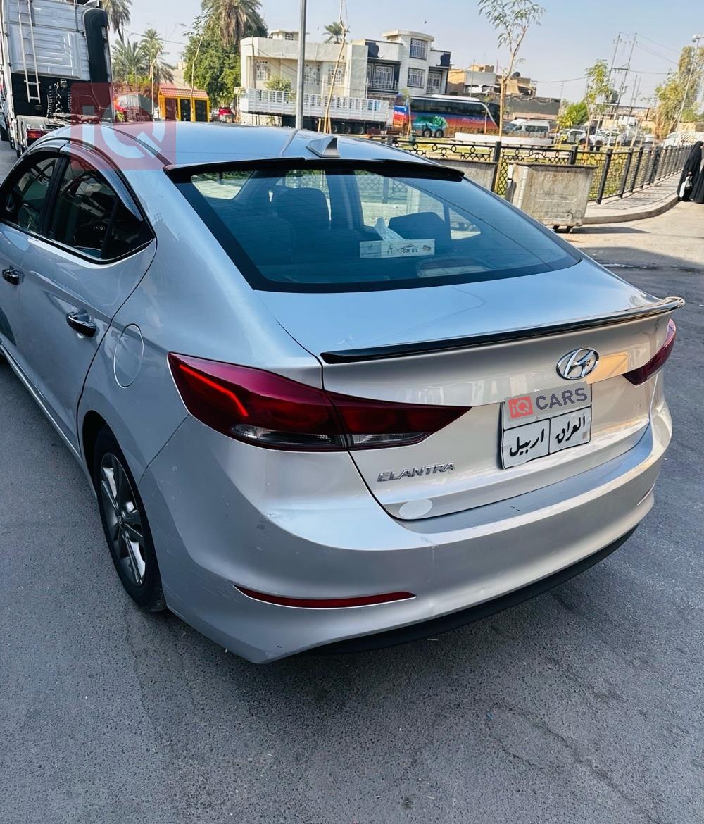 هیوندای ئەلەنترا